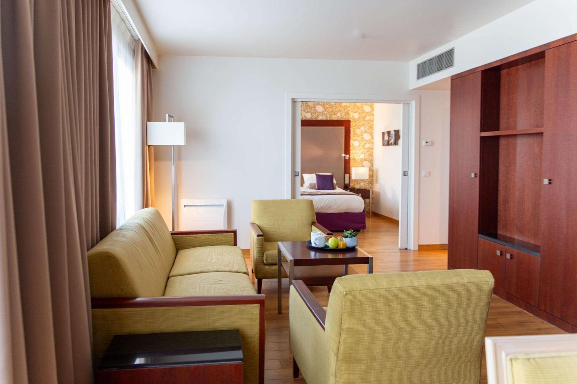 Hotel Clarion Paris Cdg Airport 4*