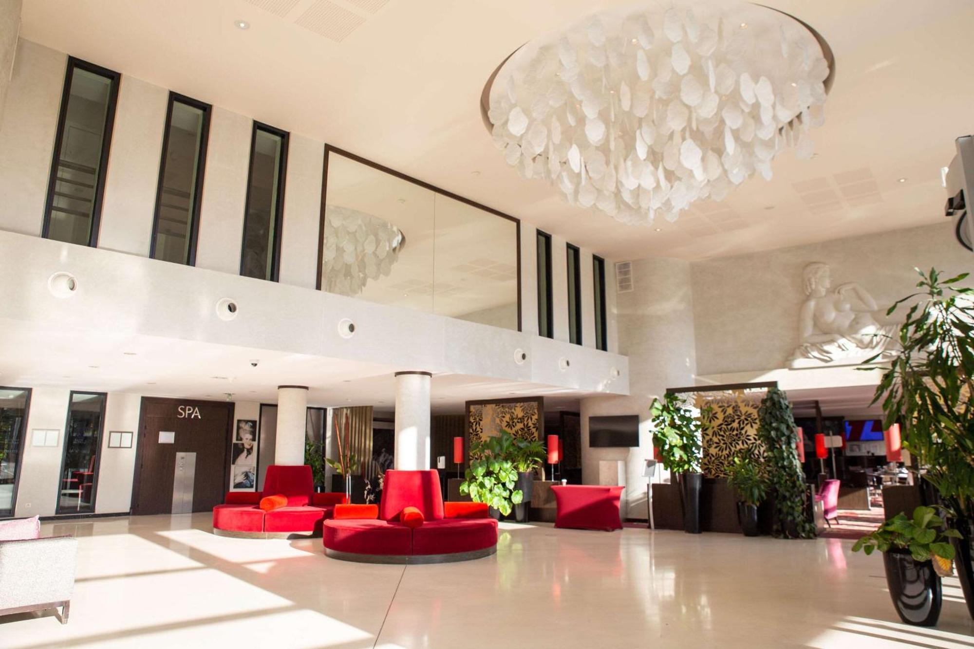 Clarion Paris Cdg Airport Hotel